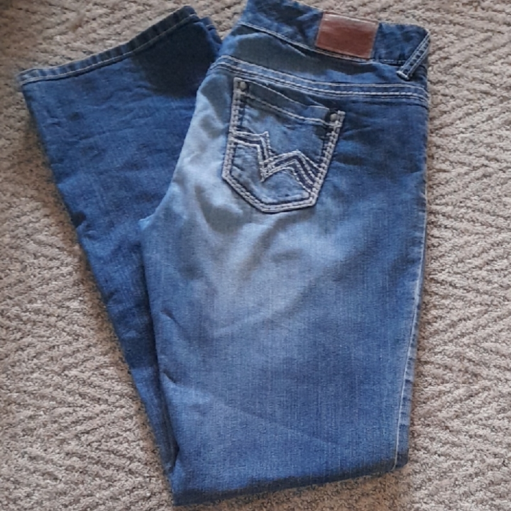 Maurices Womens 9/10 LONG Bootcut Distressed Look Blue Jeans EUC